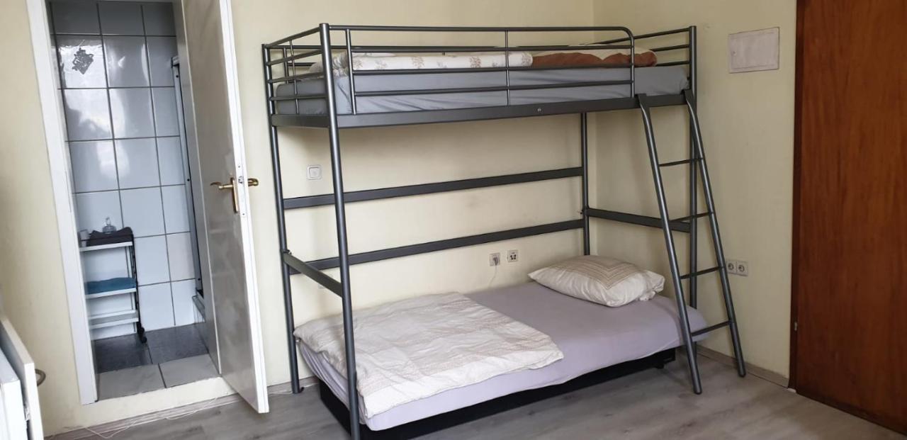 Ma-A2 Single Wohnung Крефелд Екстериор снимка